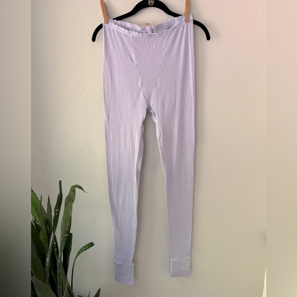 HTF SKIMS POINTELLE LACE TRIM LEGGINGS IN LAVENDER L - Picture 2 of 4